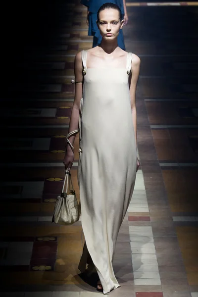 Look 30
